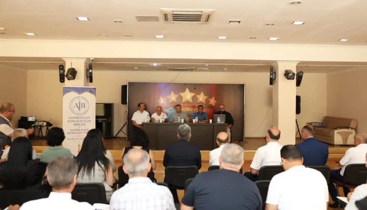 Görüşdə AJB-nin yenilənmə prosesi, bölgə mediasının mövcud vəziyyəti, jurnalistlərin peşəkar ehtiyacları və gələcək əməkdaşlıq imkanları ətrafında geniş fikir mübadiləsi aparılıb